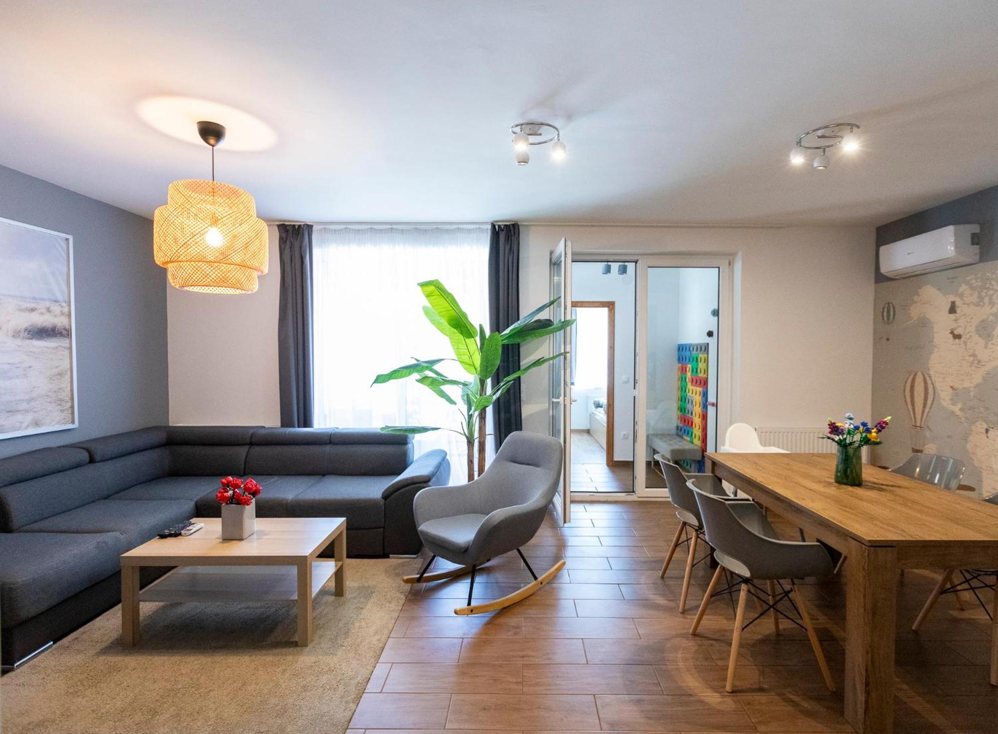 Park Apartman Sarrod Экстерьер фото