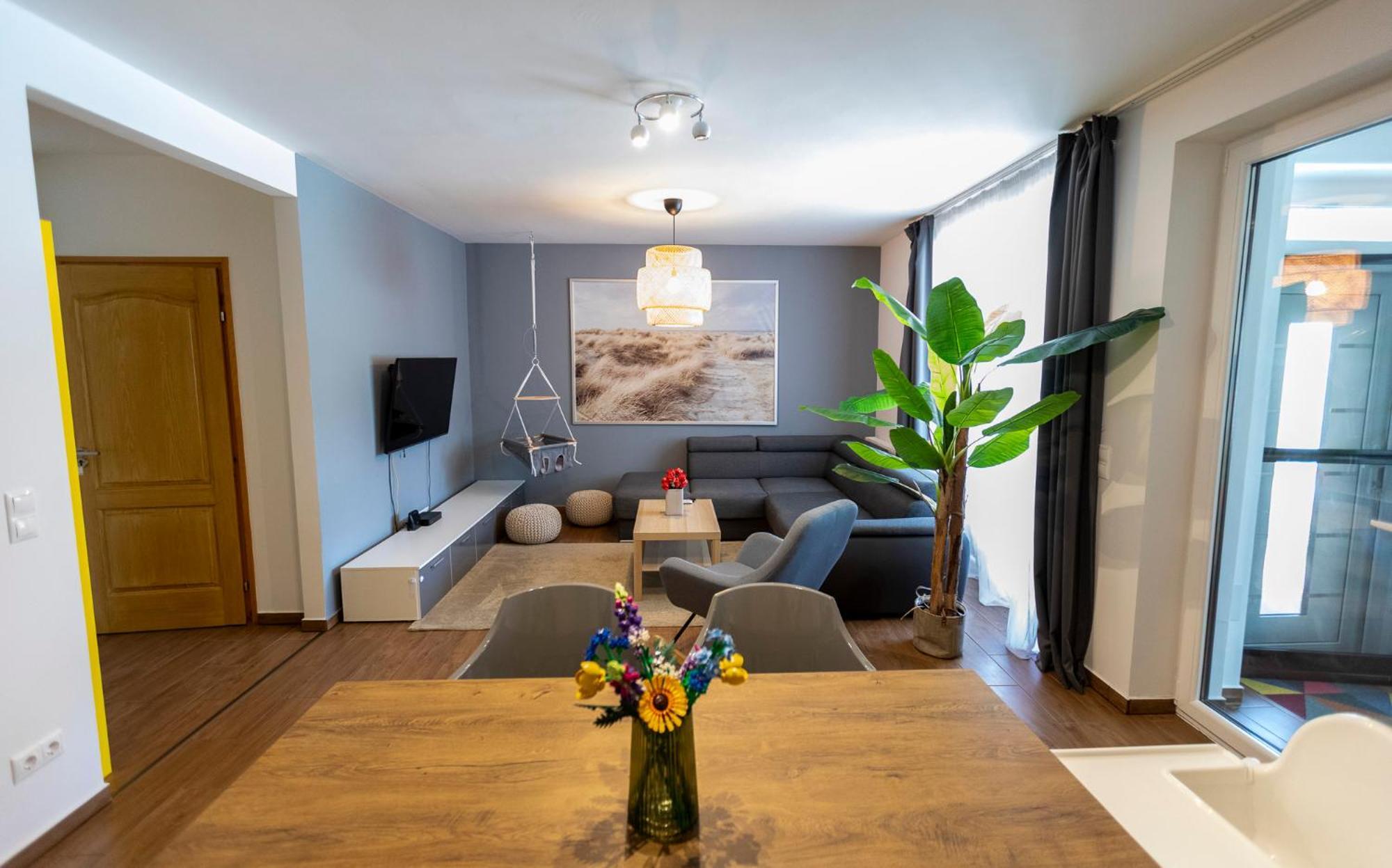 Park Apartman Sarrod Экстерьер фото